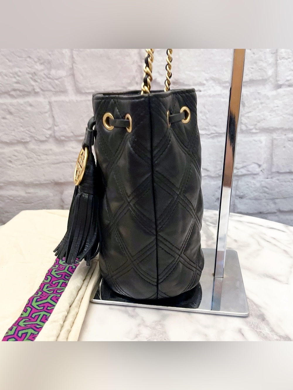 Tory Burch Fleming Soft Mini Bucket Bag Quilted Black EUC - Picture 4 of 10